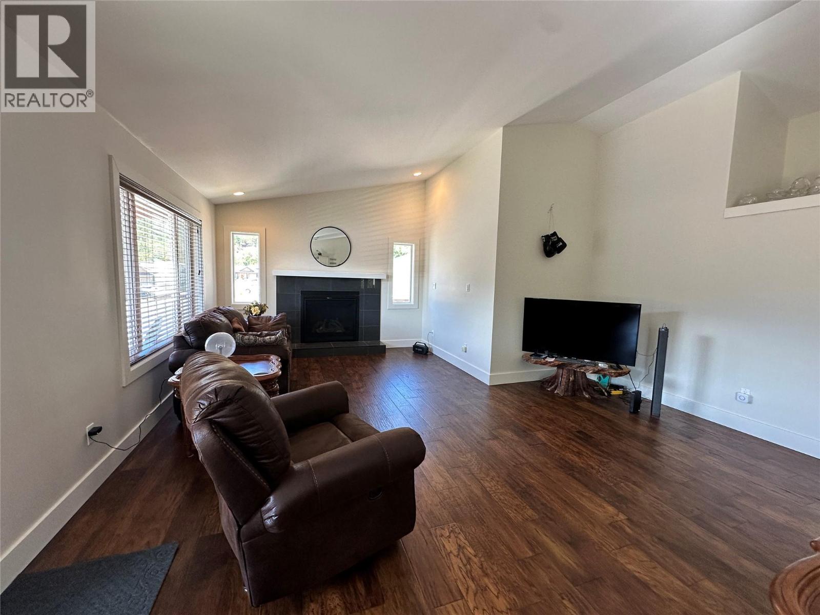 8121 Birchwood Drive, Trail, British Columbia  V1R 4Y3 - Photo 15 - 10384206