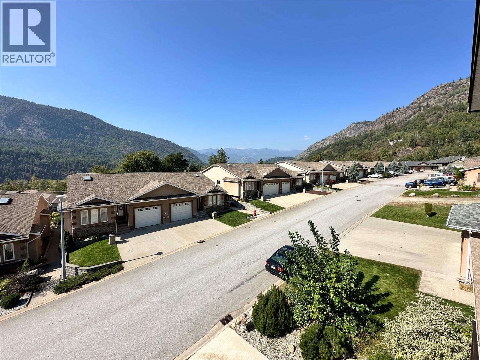 8121 Birchwood Drive, Trail, British Columbia  V1R 4Y3 - Photo 3 - 10384206