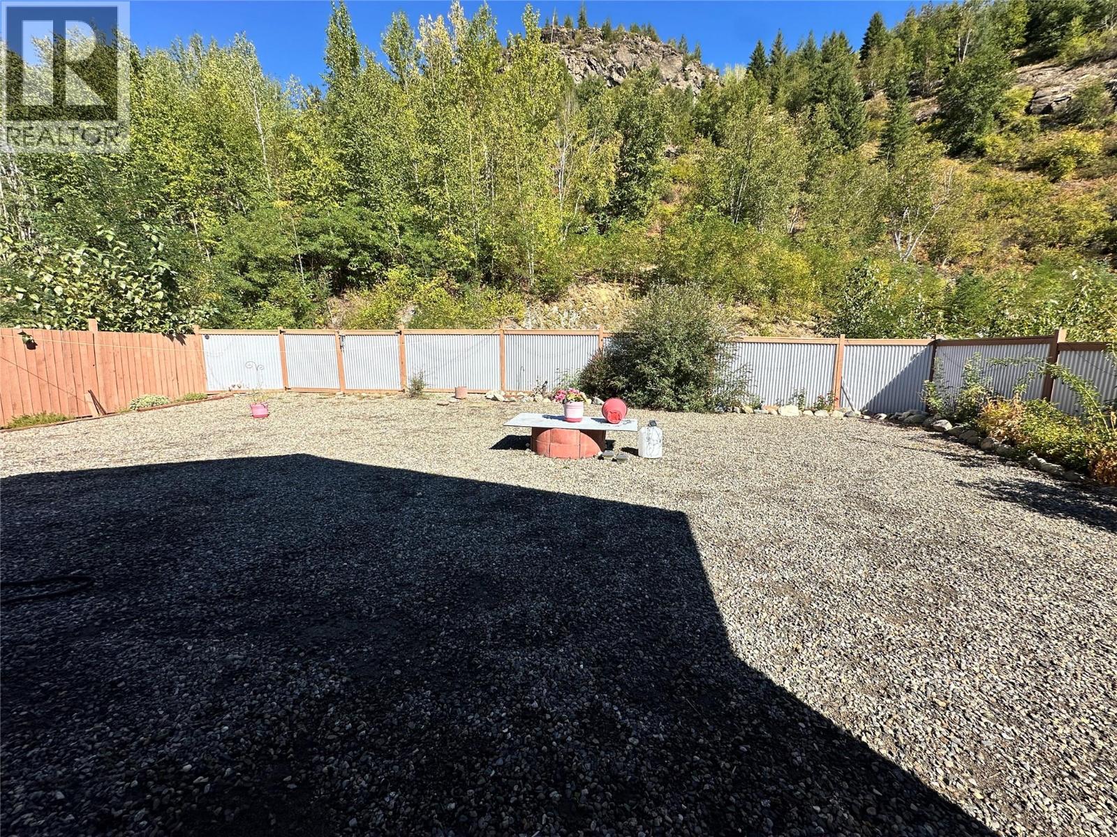 8121 Birchwood Drive, Trail, British Columbia  V1R 4Y3 - Photo 33 - 10384206