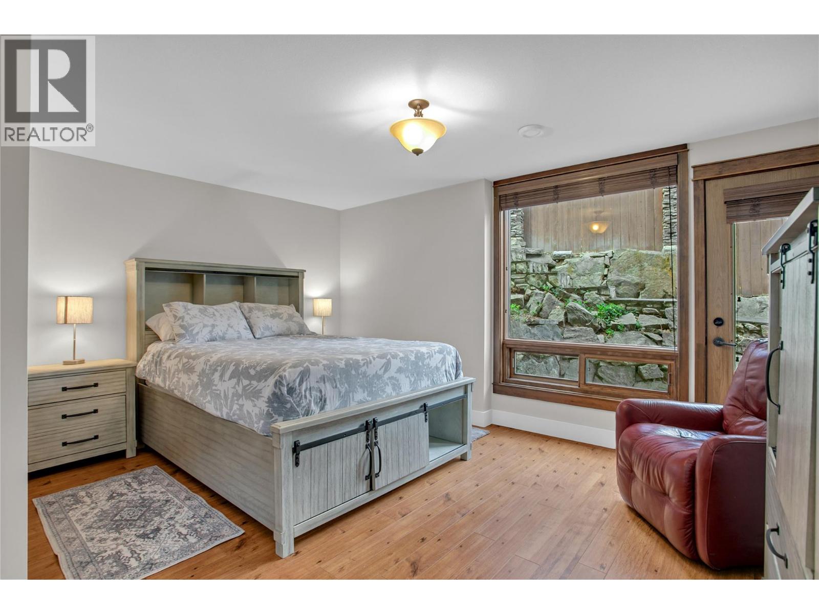 1208 Peak Point Drive, West Kelowna, British Columbia  V1Z 4A9 - Photo 38 - 10384096