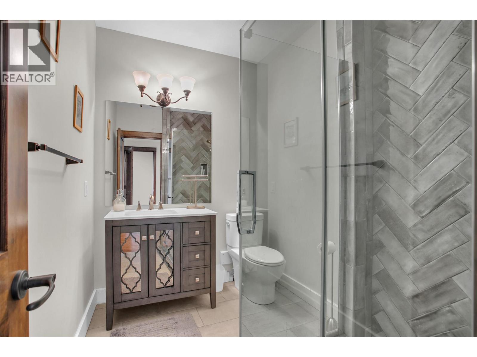 1208 Peak Point Drive, West Kelowna, British Columbia  V1Z 4A9 - Photo 39 - 10384096