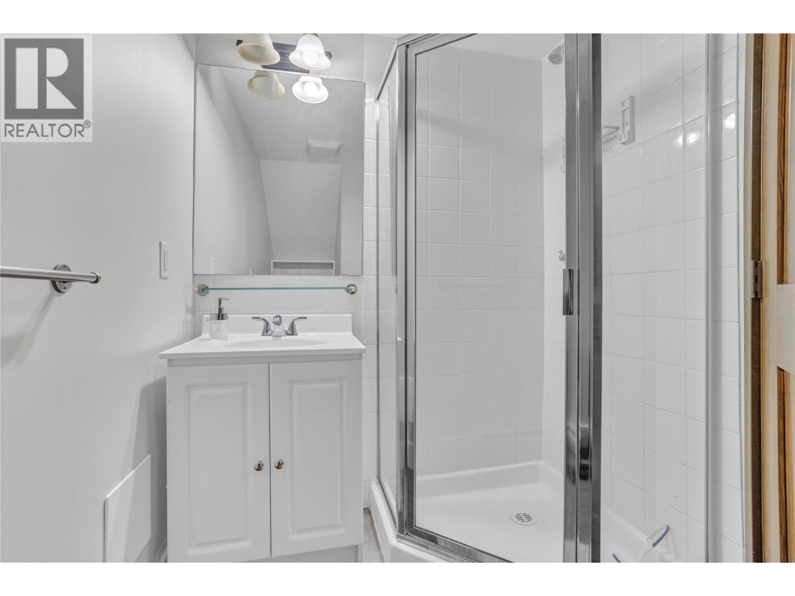 1208 Peak Point Drive, West Kelowna, British Columbia  V1Z 4A9 - Photo 58 - 10384096