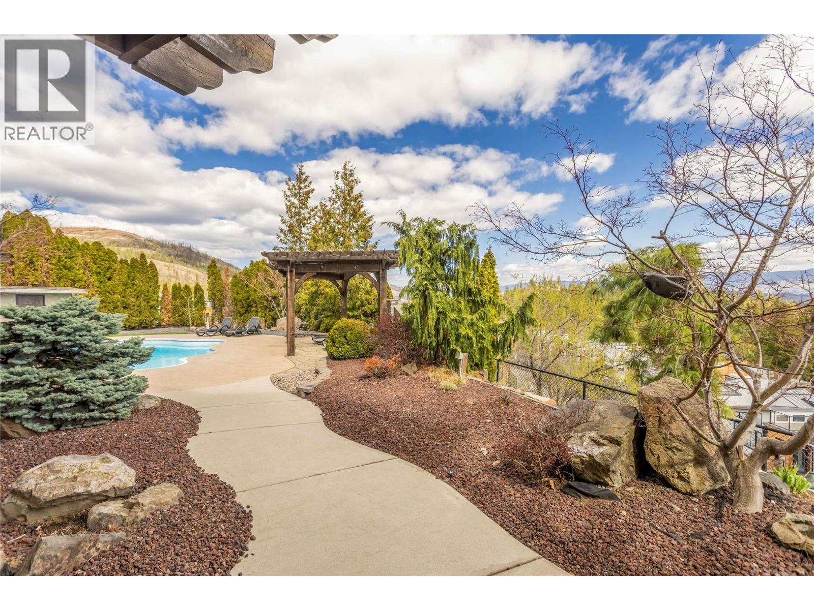 1208 Peak Point Drive, West Kelowna, British Columbia  V1Z 4A9 - Photo 69 - 10384096