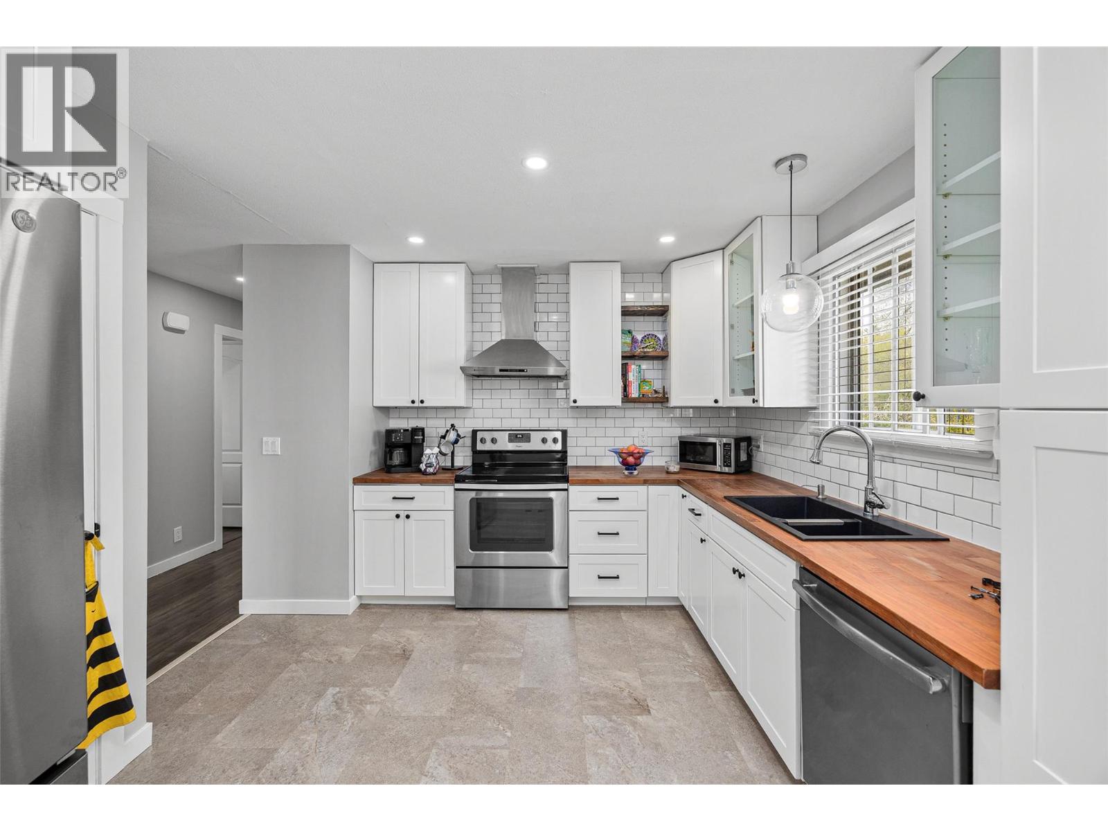 949 Grenfell Court, Kelowna, British Columbia  V1Y 8C5 - Photo 17 - 10381108