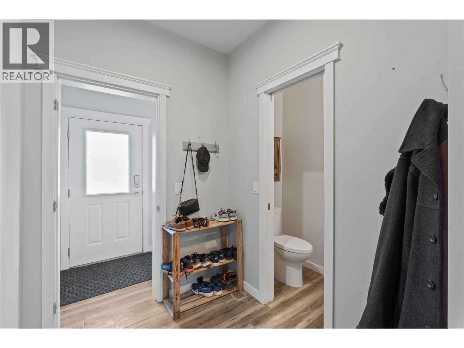 829 Woodrush Drive, Kamloops, British Columbia  V2B 0E3 - Photo 11 - 10384295