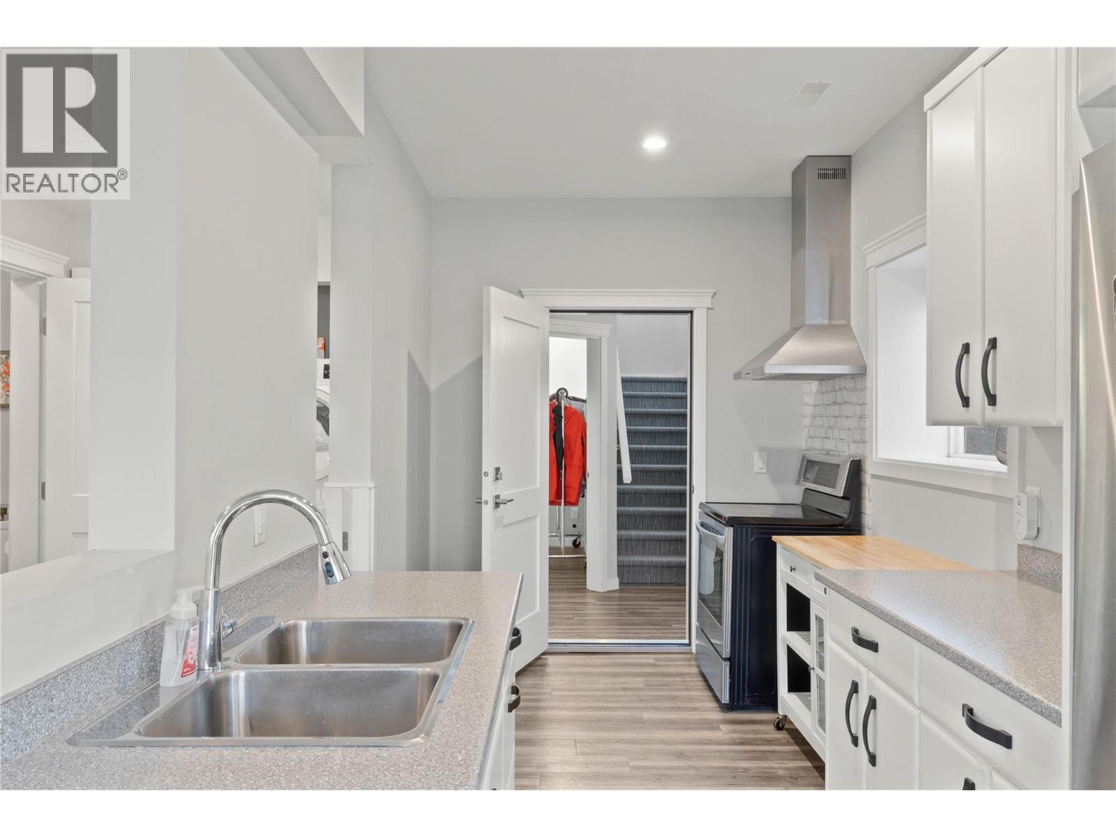 829 Woodrush Drive, Kamloops, British Columbia  V2B 0E3 - Photo 28 - 10384295