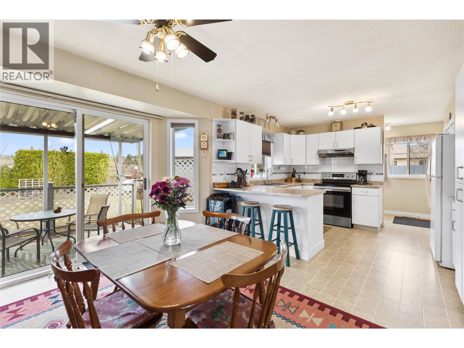 546 Oriole Way, Barriere, British Columbia  V0E 1E0 - Photo 10 - 10384067