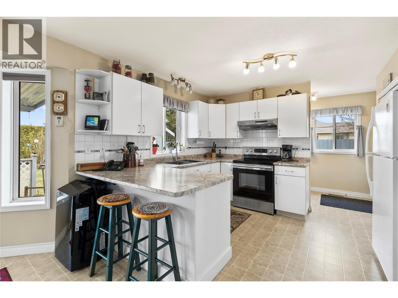 546 Oriole Way, Barriere, British Columbia  V0E 1E0 - Photo 14 - 10384067