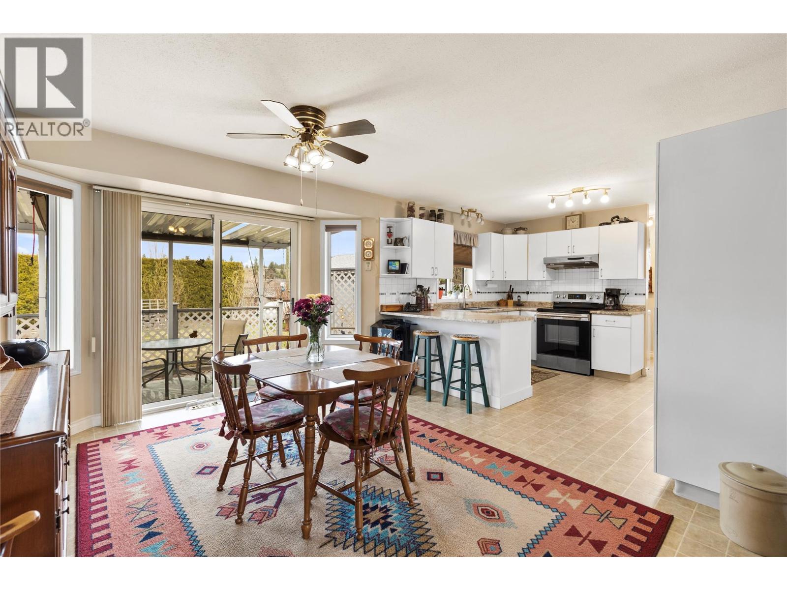 546 Oriole Way, Barriere, British Columbia  V0E 1E0 - Photo 9 - 10384067