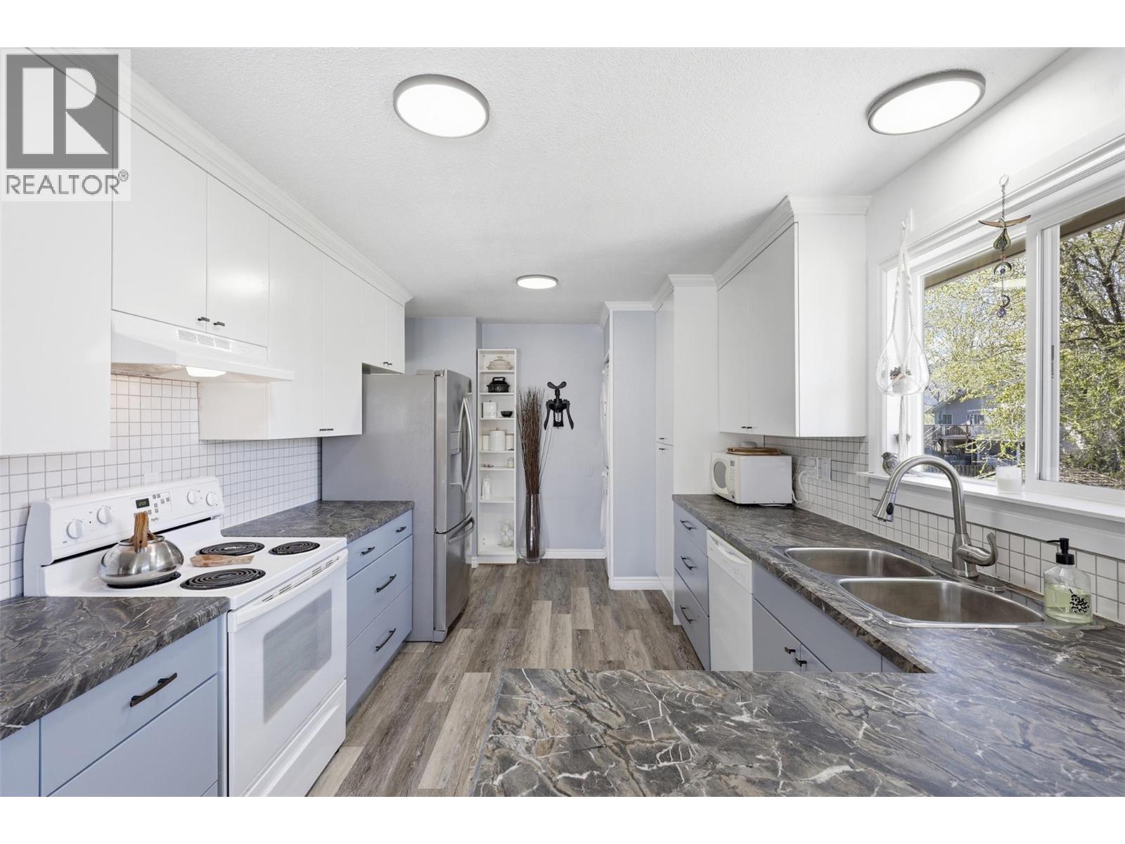 1363 Schubert Drive, Kamloops, British Columbia  V2B 2G9 - Photo 16 - 10384031