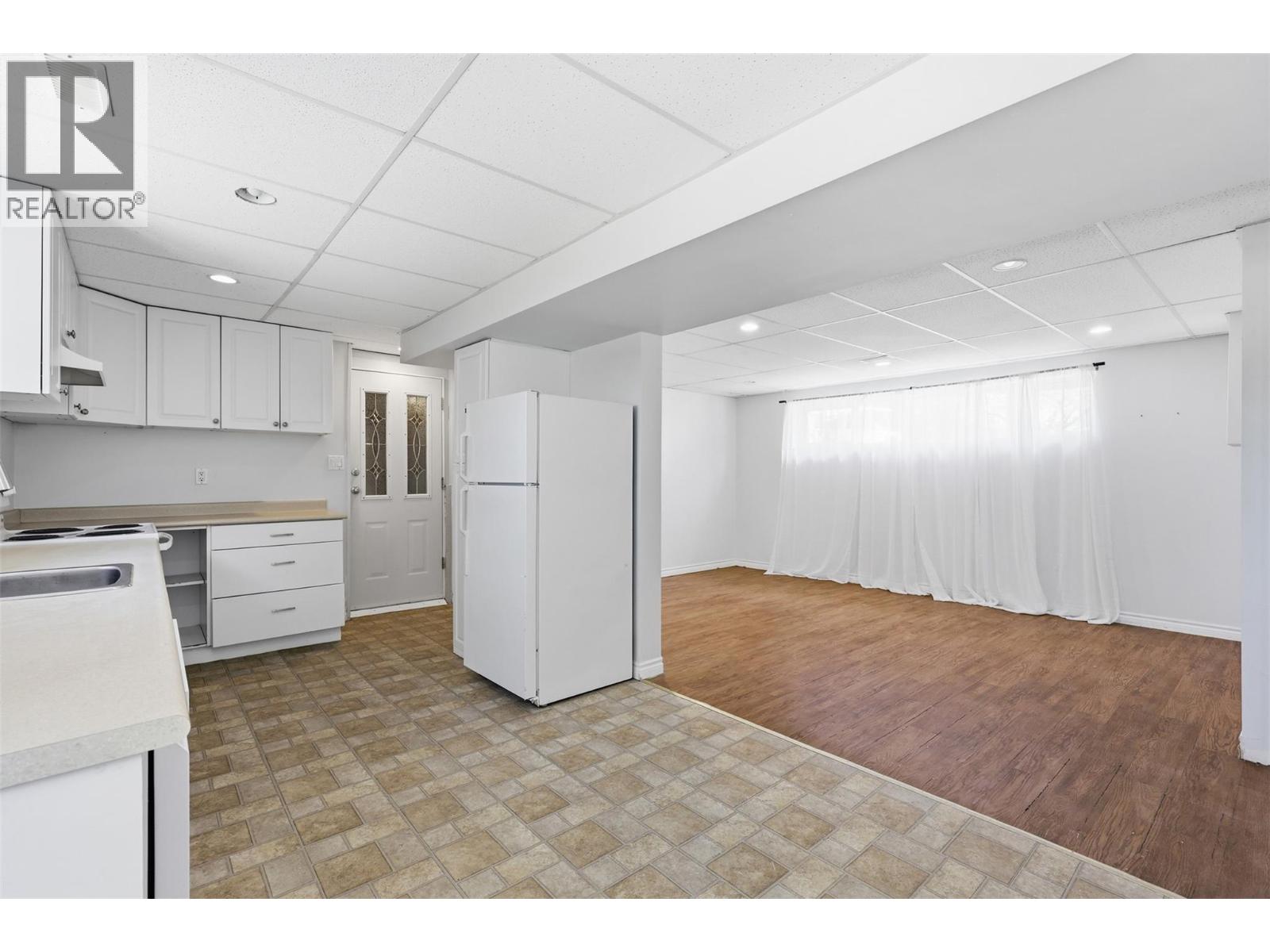 1363 Schubert Drive, Kamloops, British Columbia  V2B 2G9 - Photo 38 - 10384031