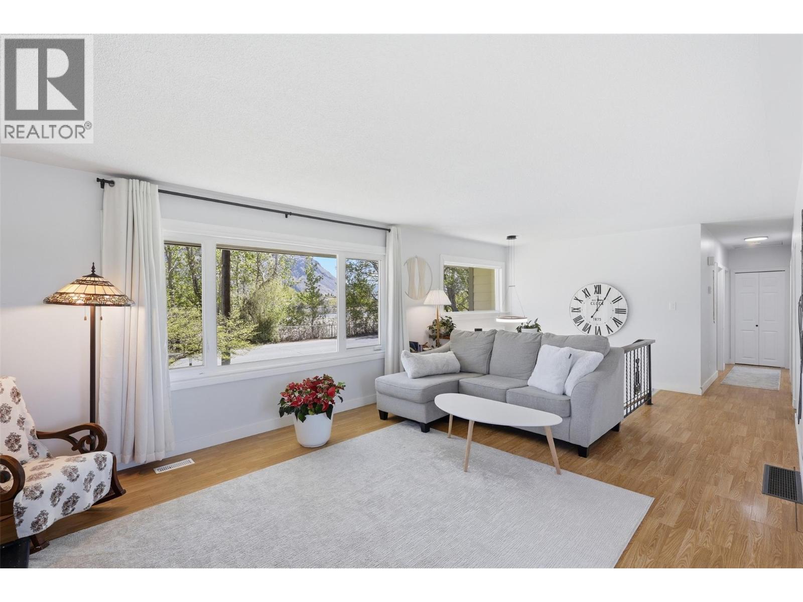 1363 Schubert Drive, Kamloops, British Columbia  V2B 2G9 - Photo 6 - 10384031