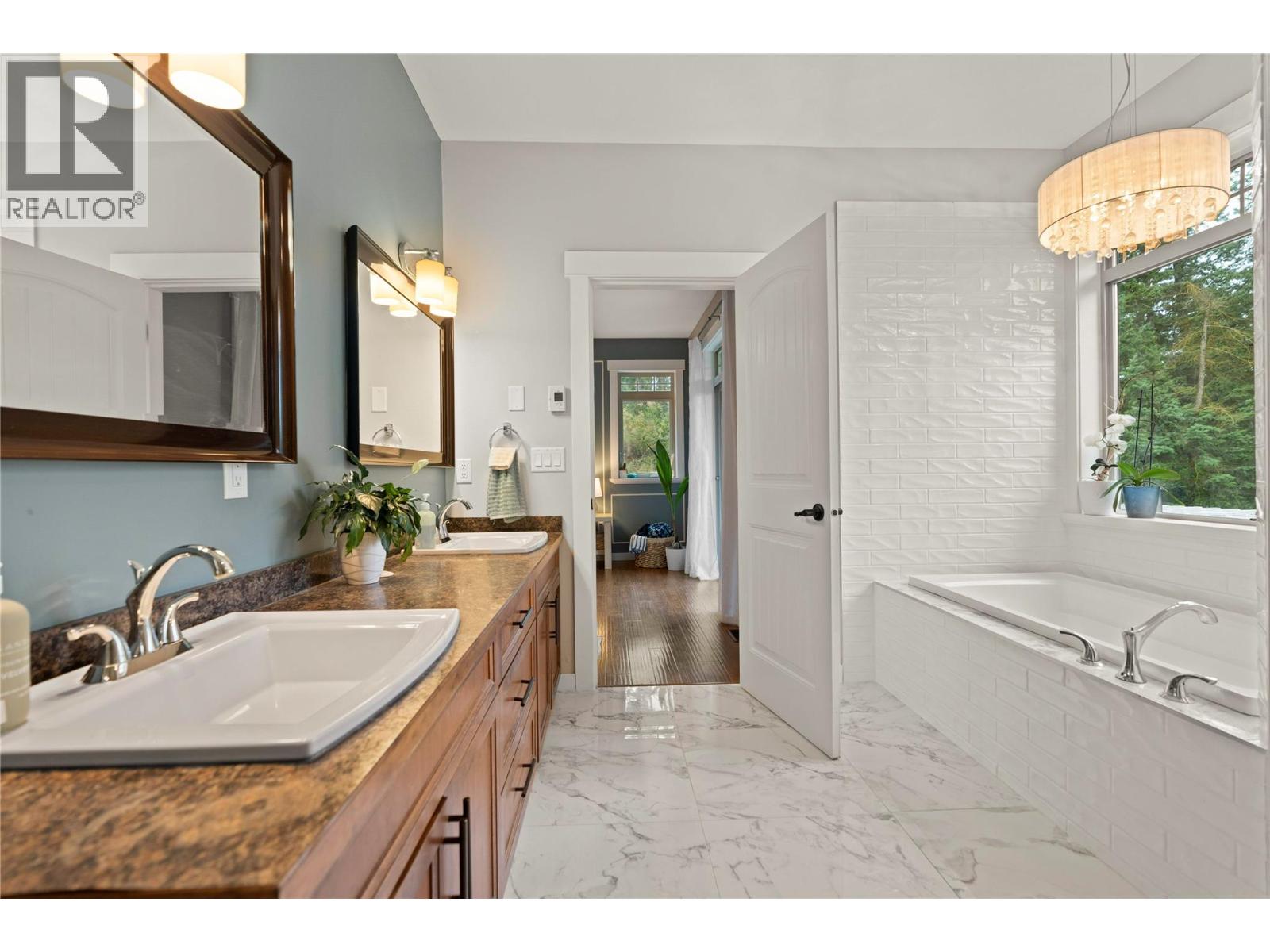 4322 Sharp Road, Spallumcheen, British Columbia  V4Y 0V6 - Photo 41 - 10383734