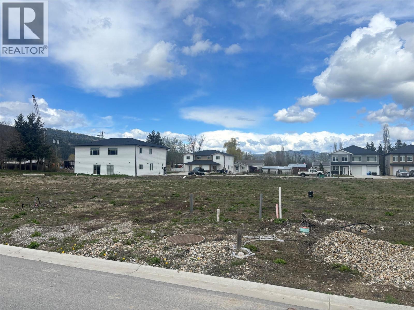 2023 Viewmount Court, Enderby, British Columbia  V0E 1V2 - Photo 3 - 10384327