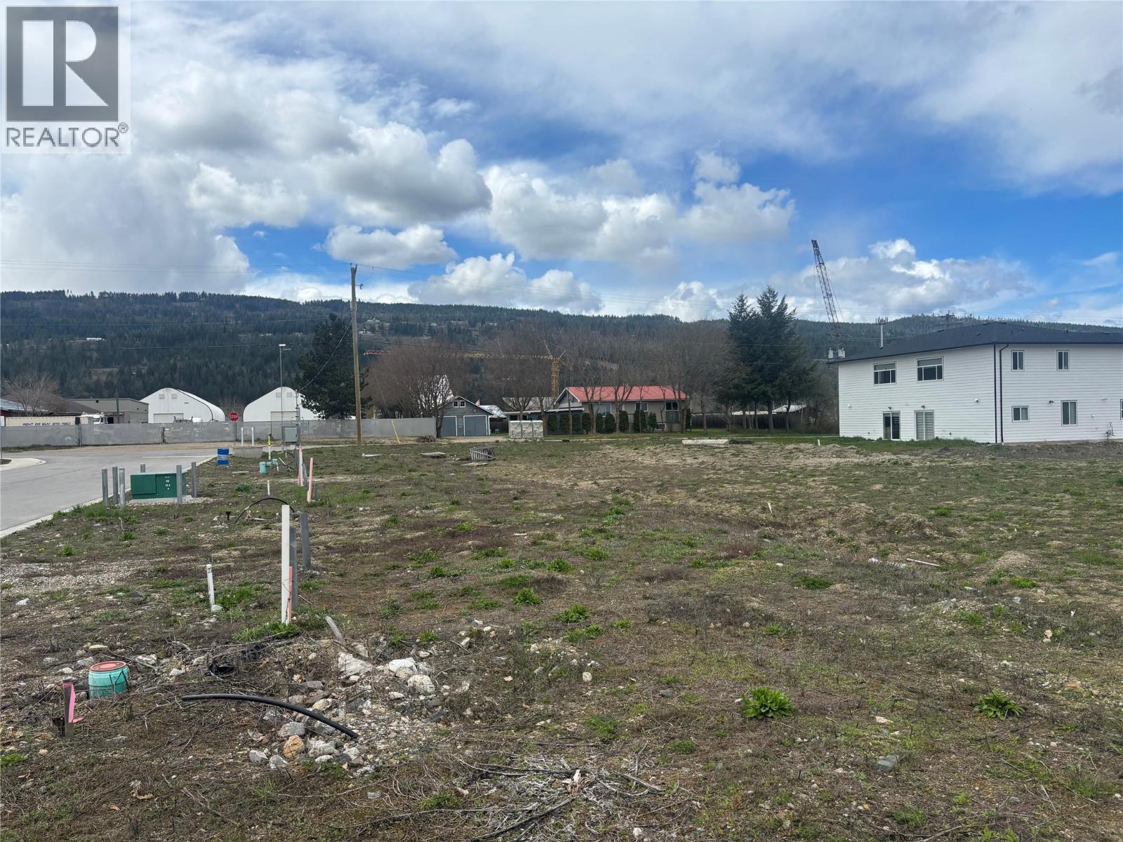 2023 Viewmount Court, Enderby, British Columbia  V0E 1V2 - Photo 4 - 10384327