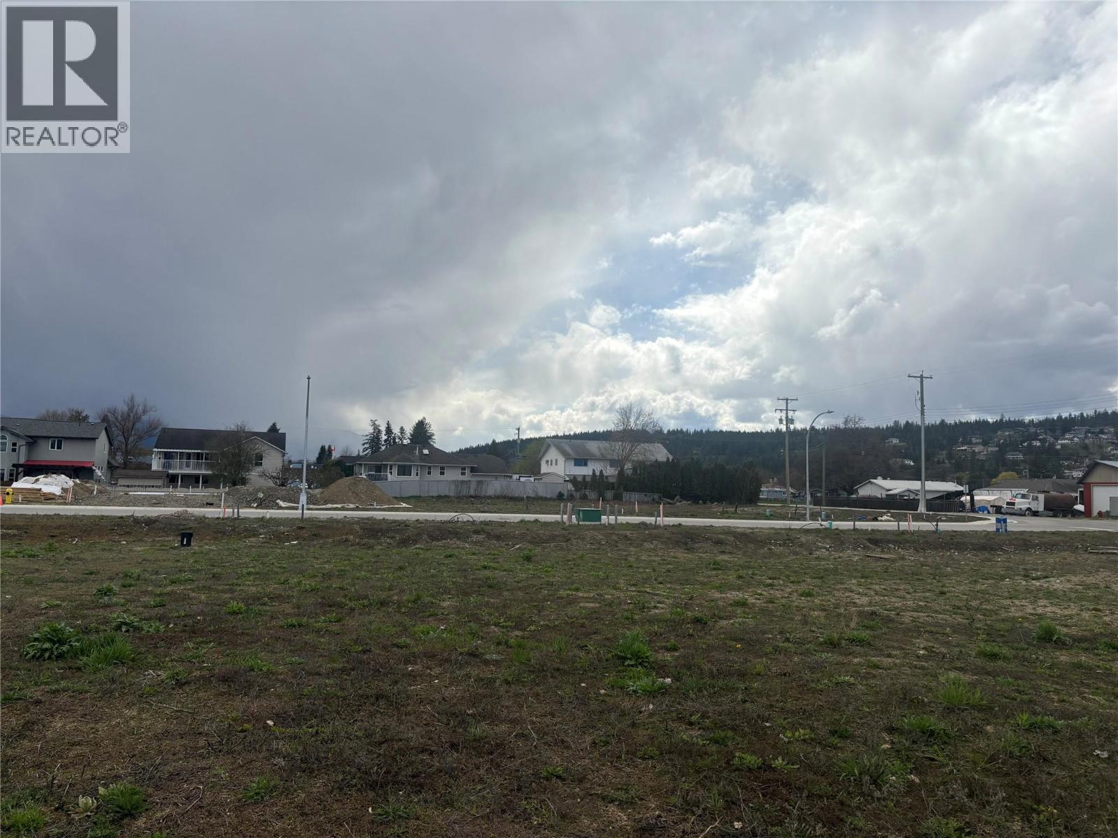 2023 Viewmount Court, Enderby, British Columbia  V0E 1V2 - Photo 5 - 10384327