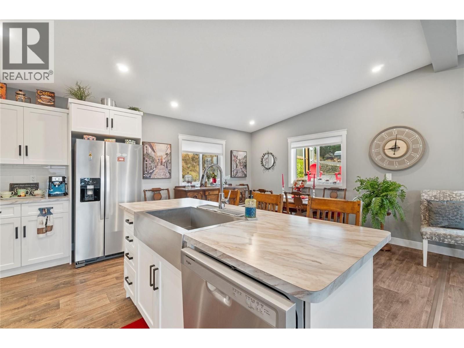 5208 Celista Place, Celista, British Columbia  V0E 1M6 - Photo 14 - 10383953