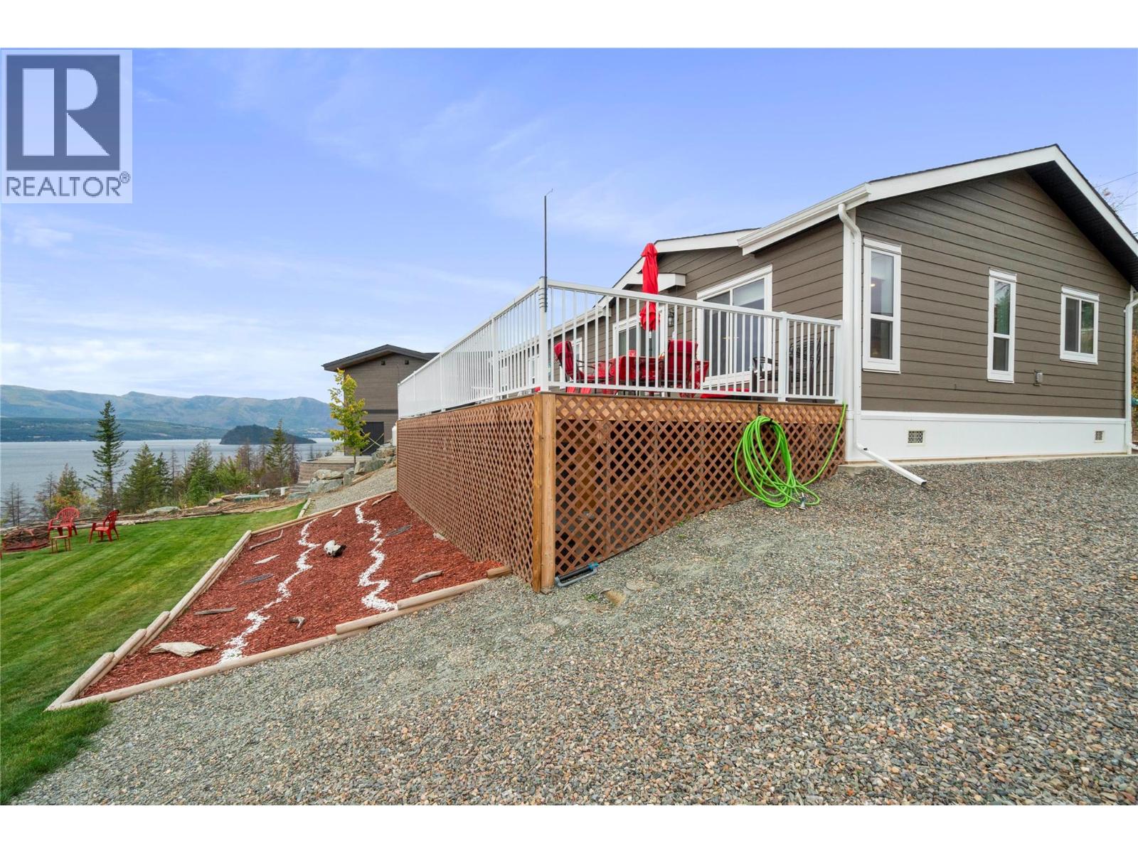 5208 Celista Place, Celista, British Columbia  V0E 1M6 - Photo 33 - 10383953