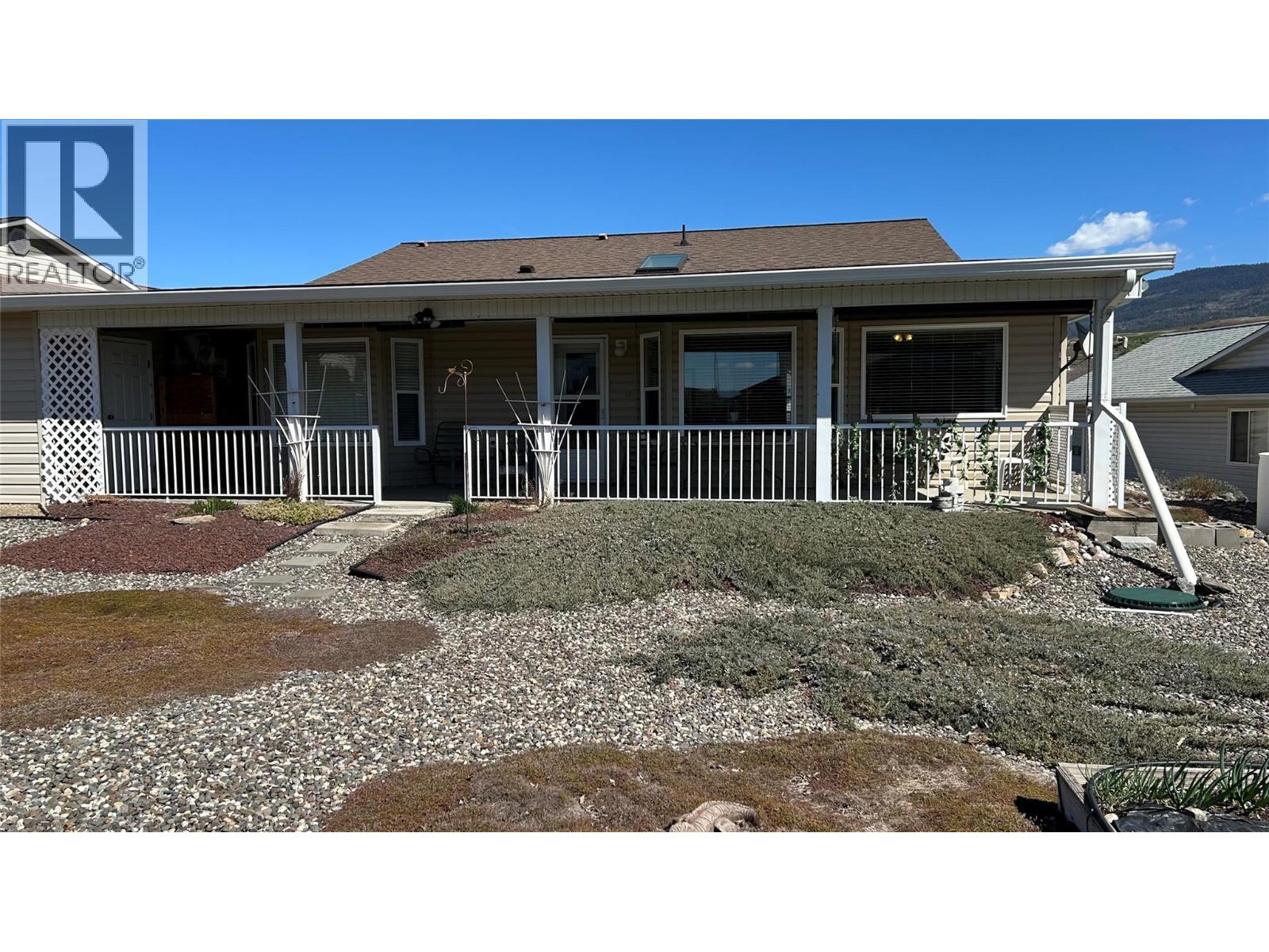 851 8 Avenue, Vernon, British Columbia  V1H 1Z1 - Photo 5 - 10382850