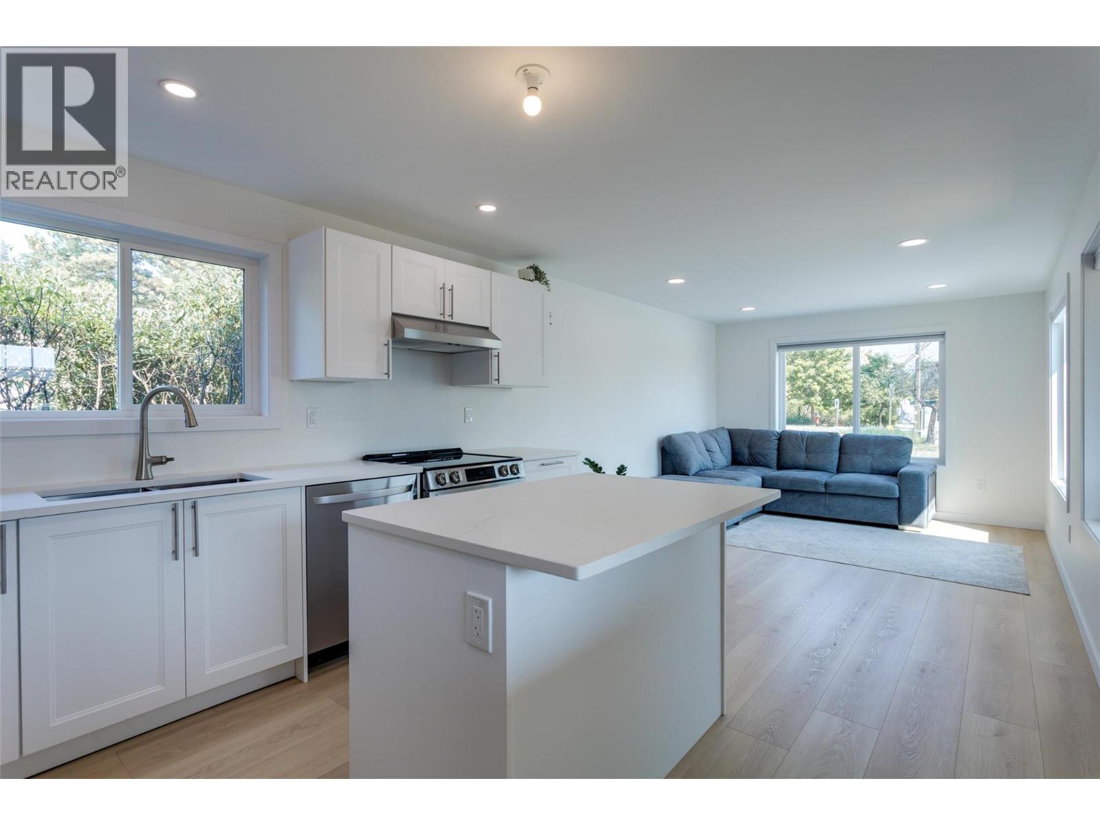 6711 Hwy 97 South Highway Unit# 5, Peachland, British Columbia  V0H 1X9 - Photo 4 - 10384225