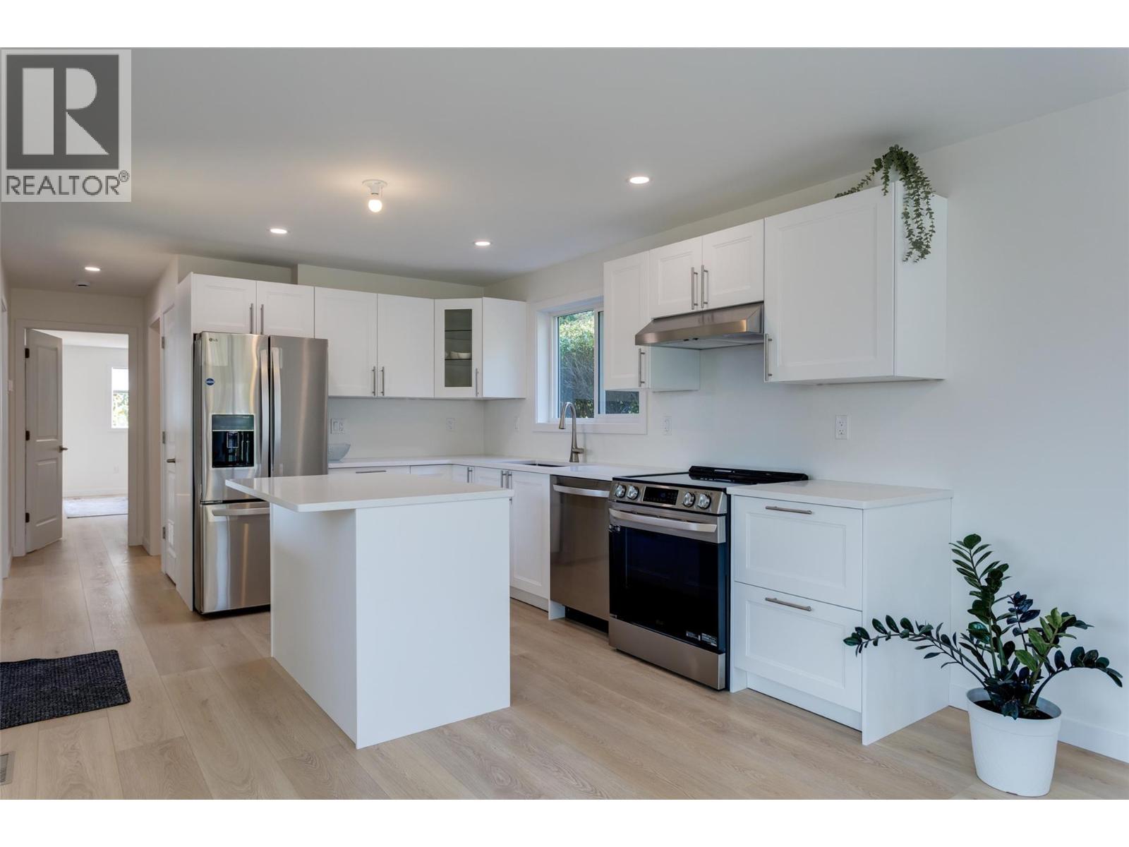 6711 Hwy 97 South Highway Unit# 5, Peachland, British Columbia  V0H 1X9 - Photo 8 - 10384225