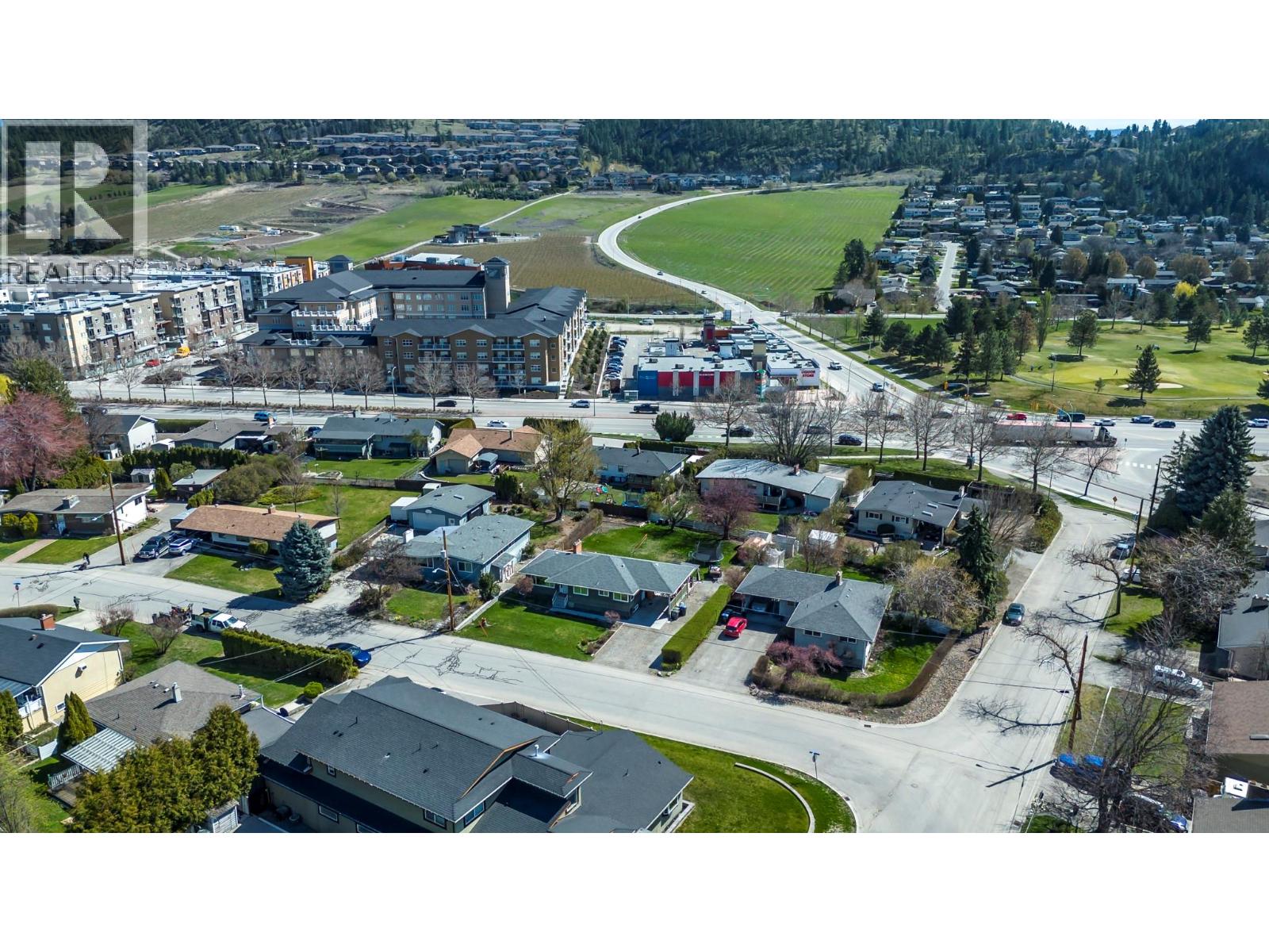 707 Glenburn Street, Kelowna, British Columbia  V1Y 4G4 - Photo 8 - 10384321