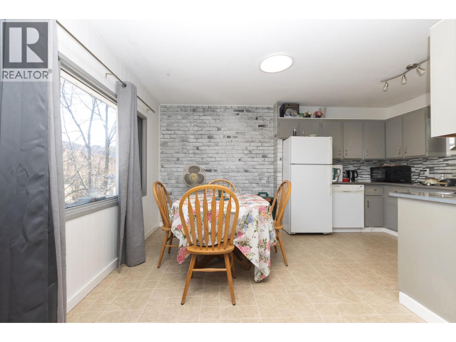 261 Alexander Street, Salmon Arm, British Columbia  V1E 4N3 - Photo 19 - 10384105