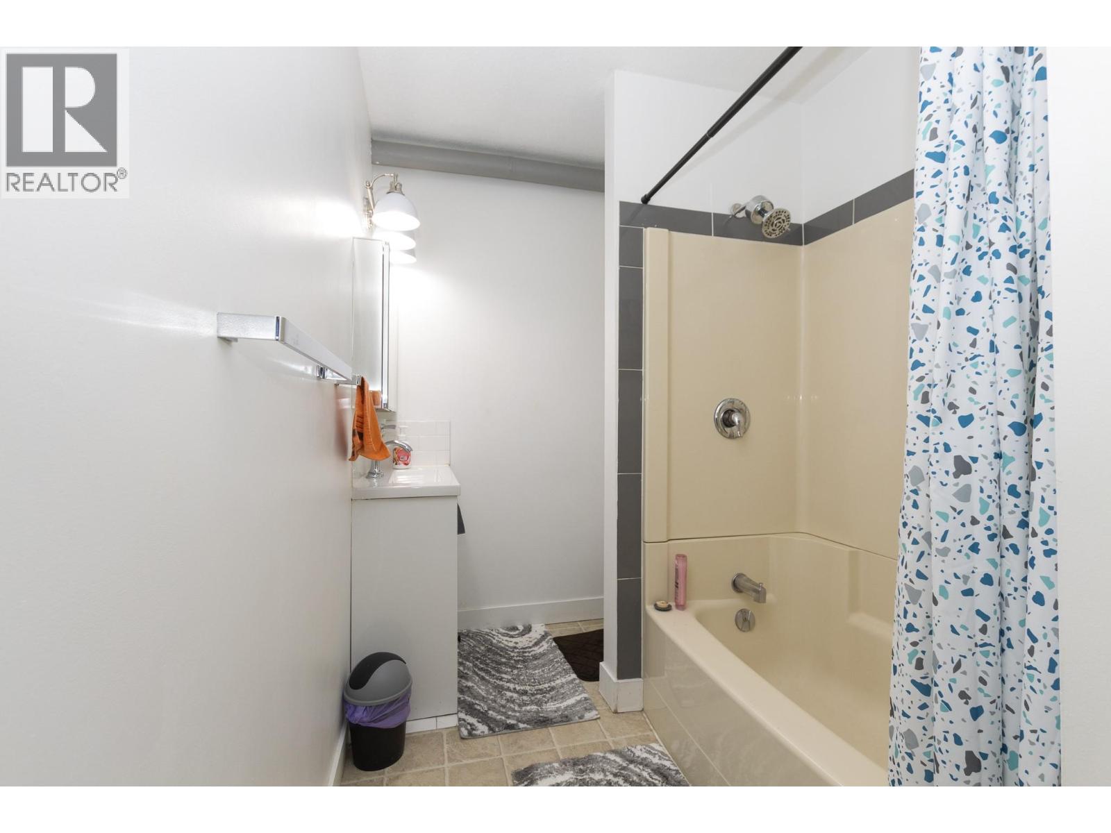 261 Alexander Street, Salmon Arm, British Columbia  V1E 4N3 - Photo 24 - 10384105