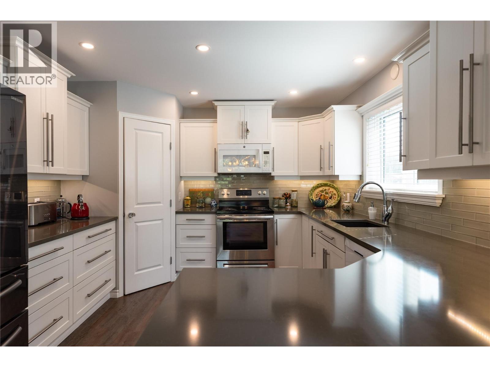 603 Fletcher Avenue, Slocan, British Columbia  V0G 2C0 - Photo 15 - 10383507