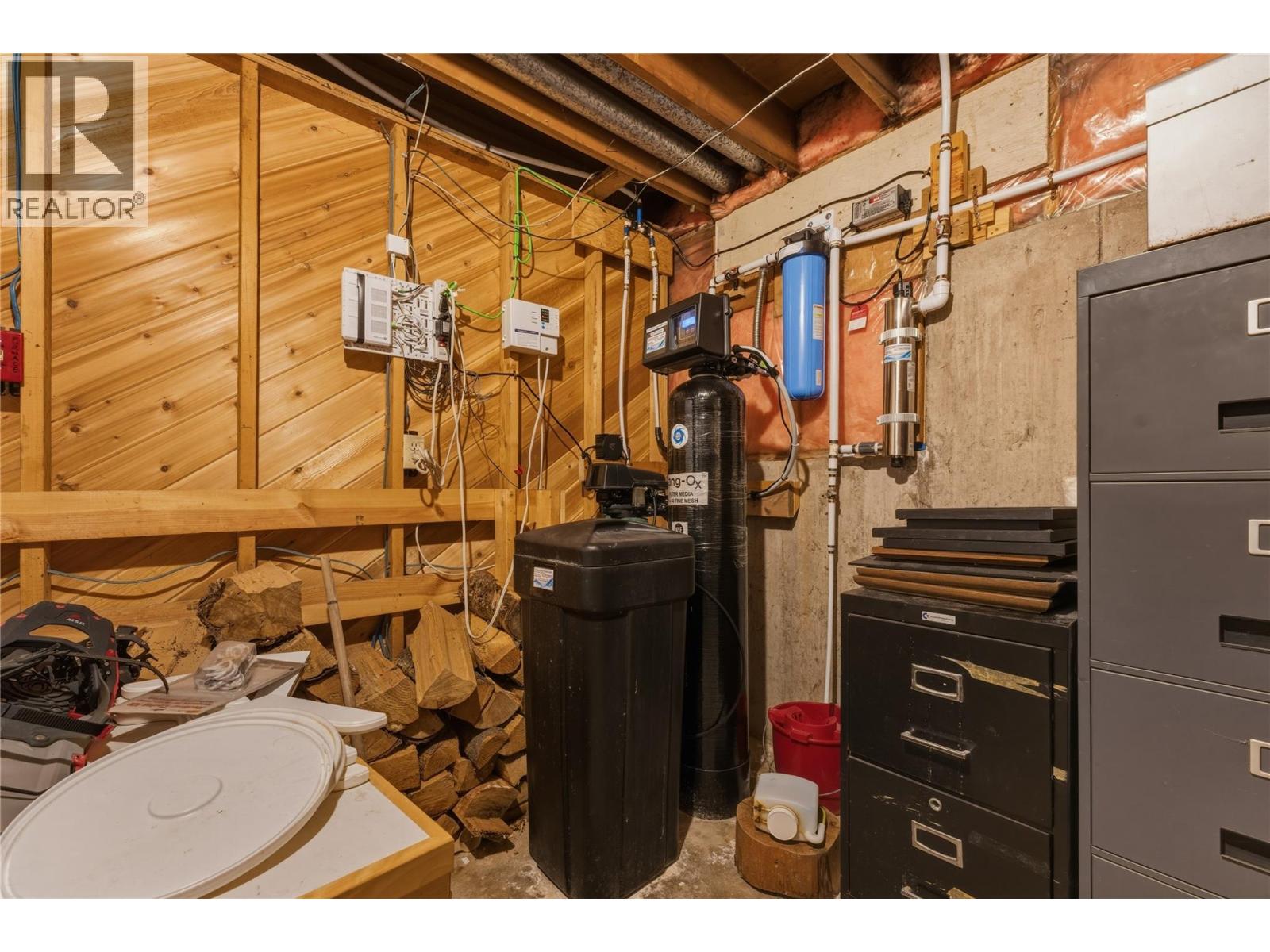 8257 Rogers Road, Vernon, British Columbia  V1B 3M7 - Photo 30 - 10384271