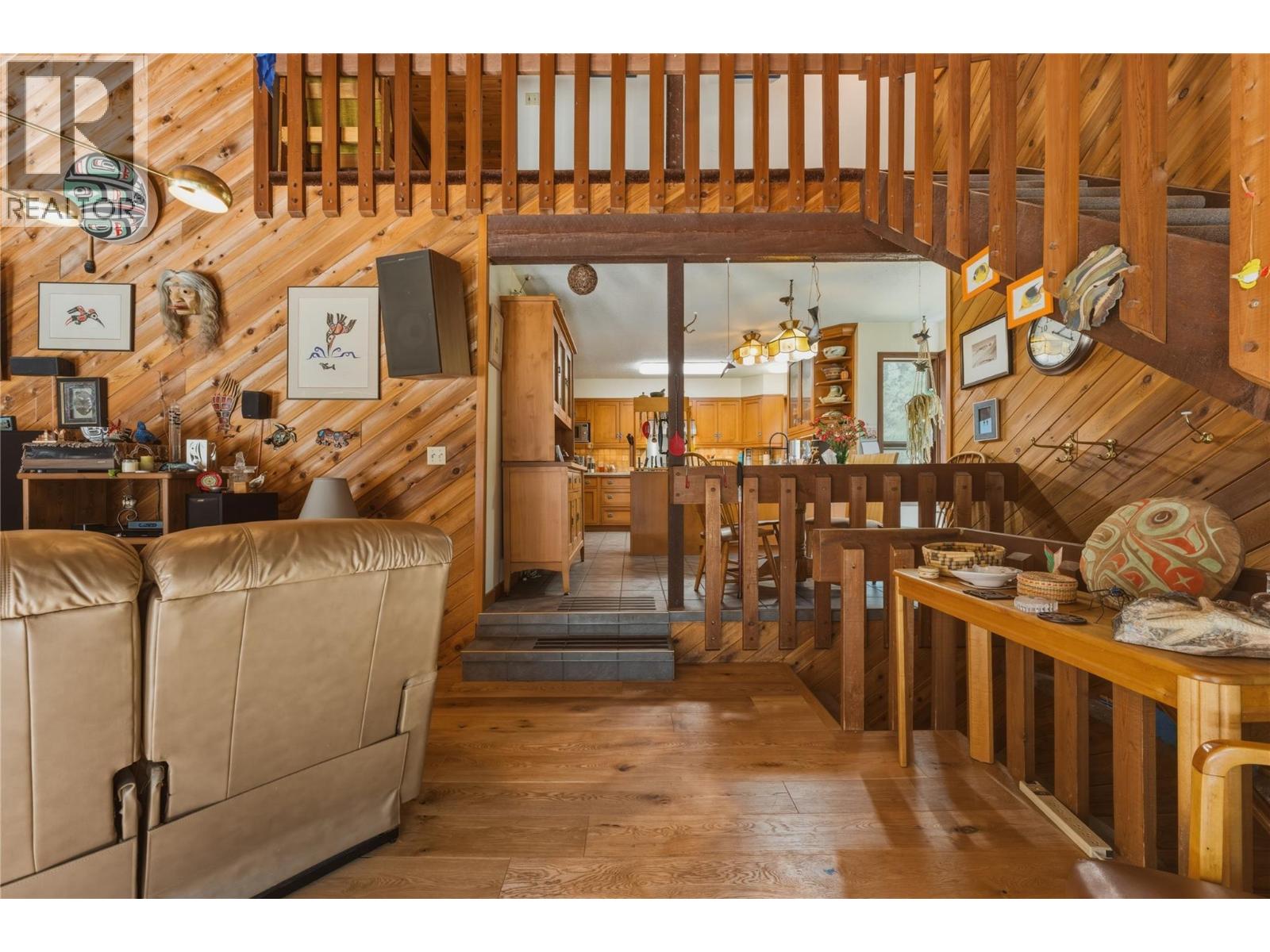 8257 Rogers Road, Vernon, British Columbia  V1B 3M7 - Photo 6 - 10384271