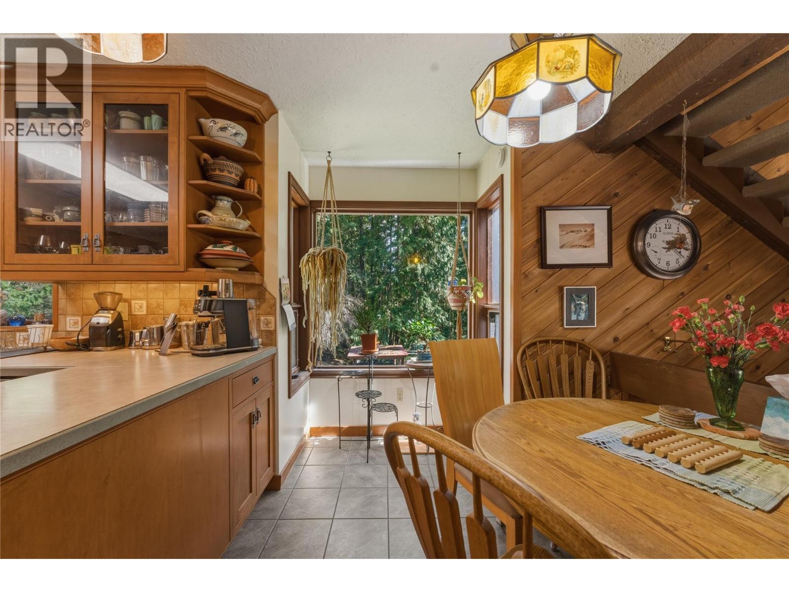 8257 Rogers Road, Vernon, British Columbia  V1B 3M7 - Photo 8 - 10384271