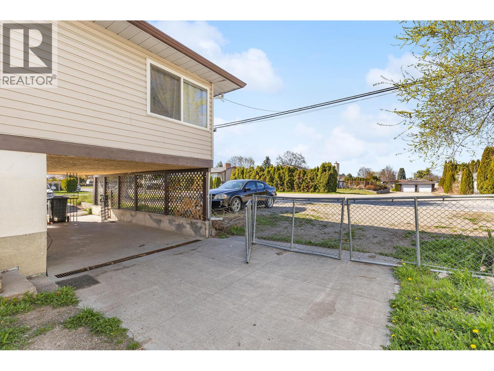 355 Mara Road, Kelowna, British Columbia  V1X 2T1 - Photo 33 - 10384205