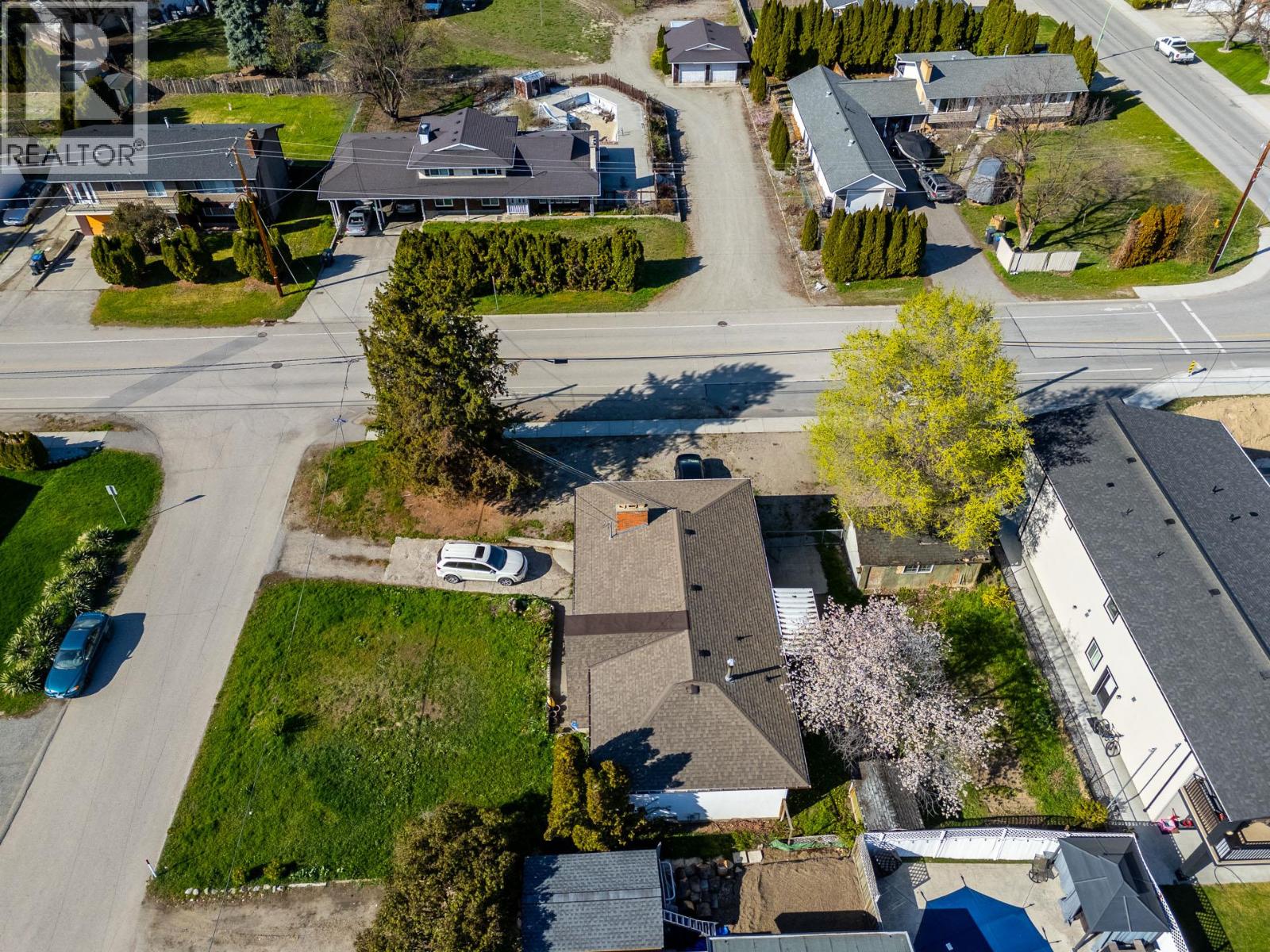355 Mara Road, Kelowna, British Columbia  V1X 2T1 - Photo 8 - 10384205