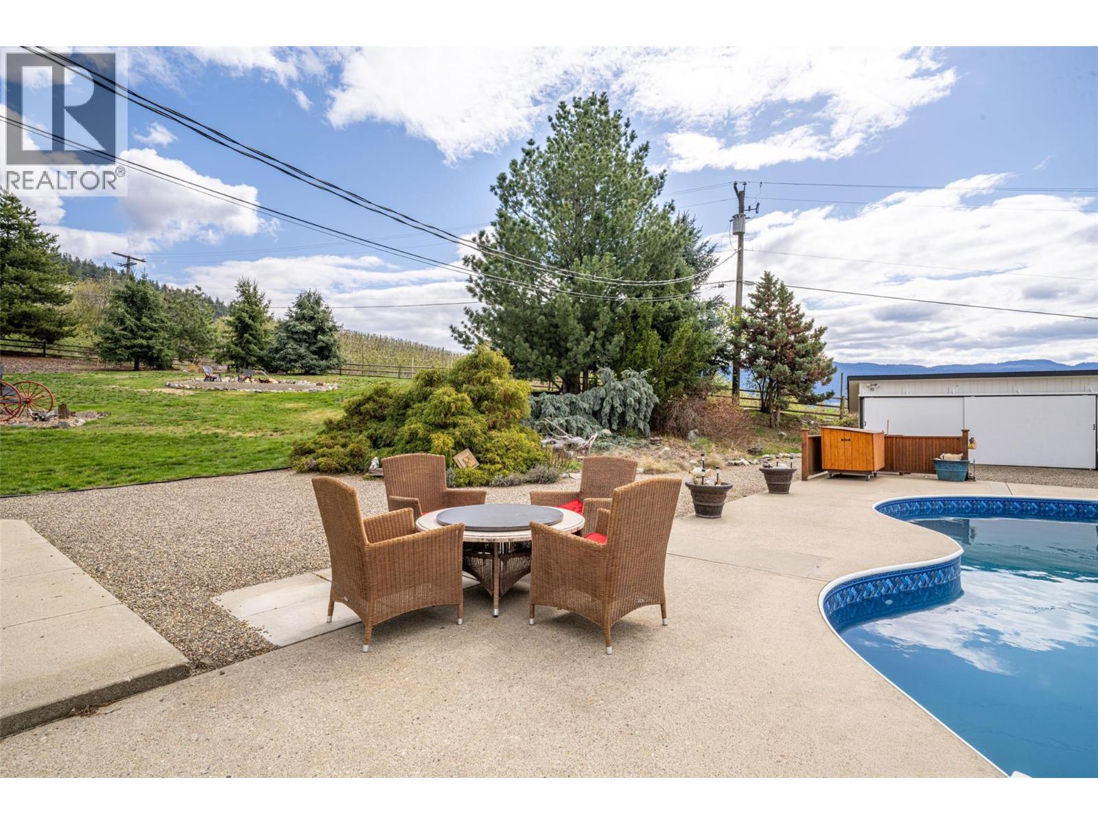 701 Robin Road, Vernon, British Columbia  V1B 3B3 - Photo 10 - 10384185