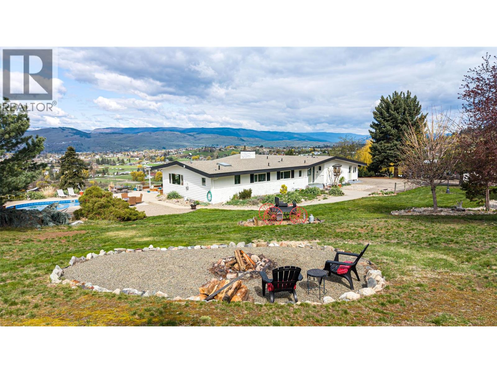 701 Robin Road, Vernon, British Columbia  V1B 3B3 - Photo 14 - 10384185