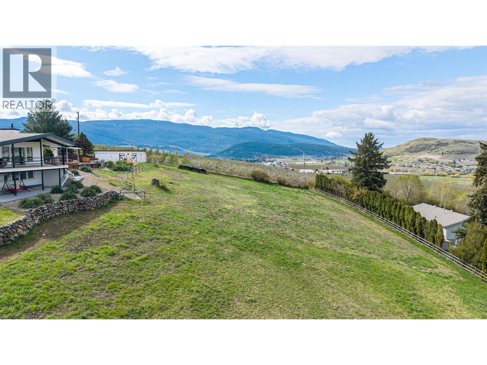 701 Robin Road, Vernon, British Columbia  V1B 3B3 - Photo 18 - 10384185