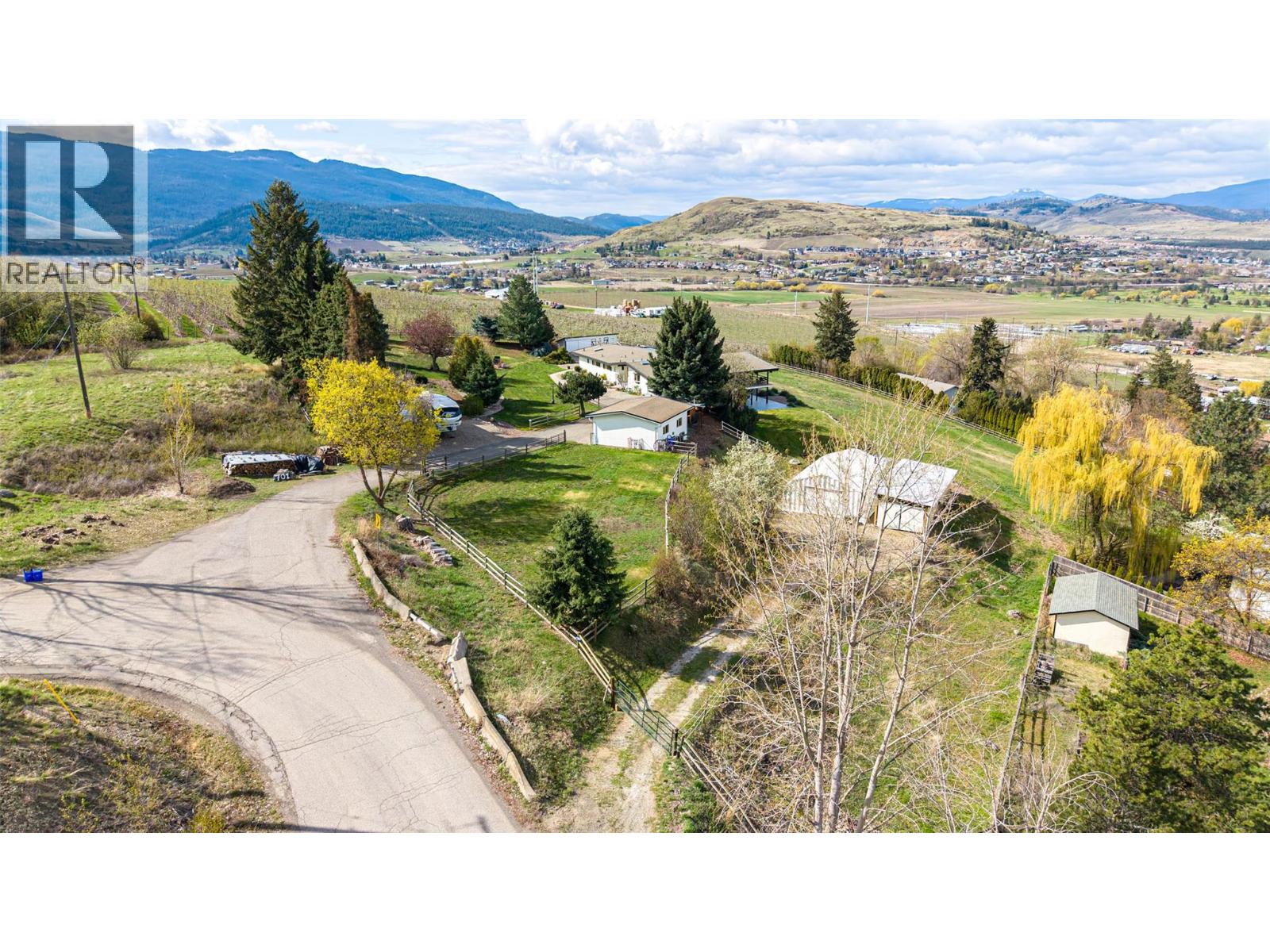 701 Robin Road, Vernon, British Columbia  V1B 3B3 - Photo 23 - 10384185