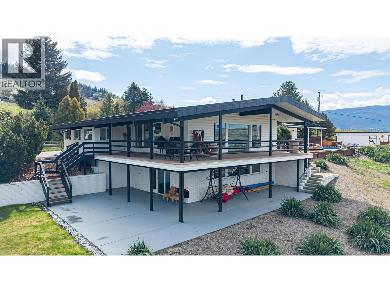 701 Robin Road, Vernon, British Columbia  V1B 3B3 - Photo 7 - 10384185