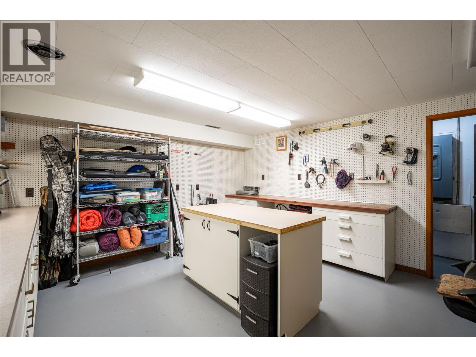 701 Robin Road, Vernon, British Columbia  V1B 3B3 - Photo 81 - 10384185