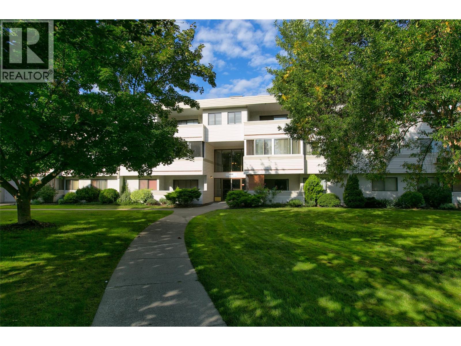 450 All Star Court Unit# 322, Kelowna, British Columbia  V1X 5N7 - Photo 1 - 10383694