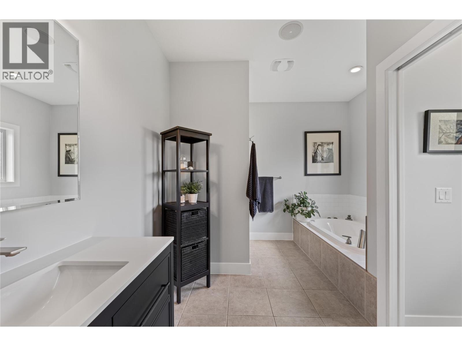 614 Armour Crescent, Kelowna, British Columbia  V1W 1A5 - Photo 27 - 10383426