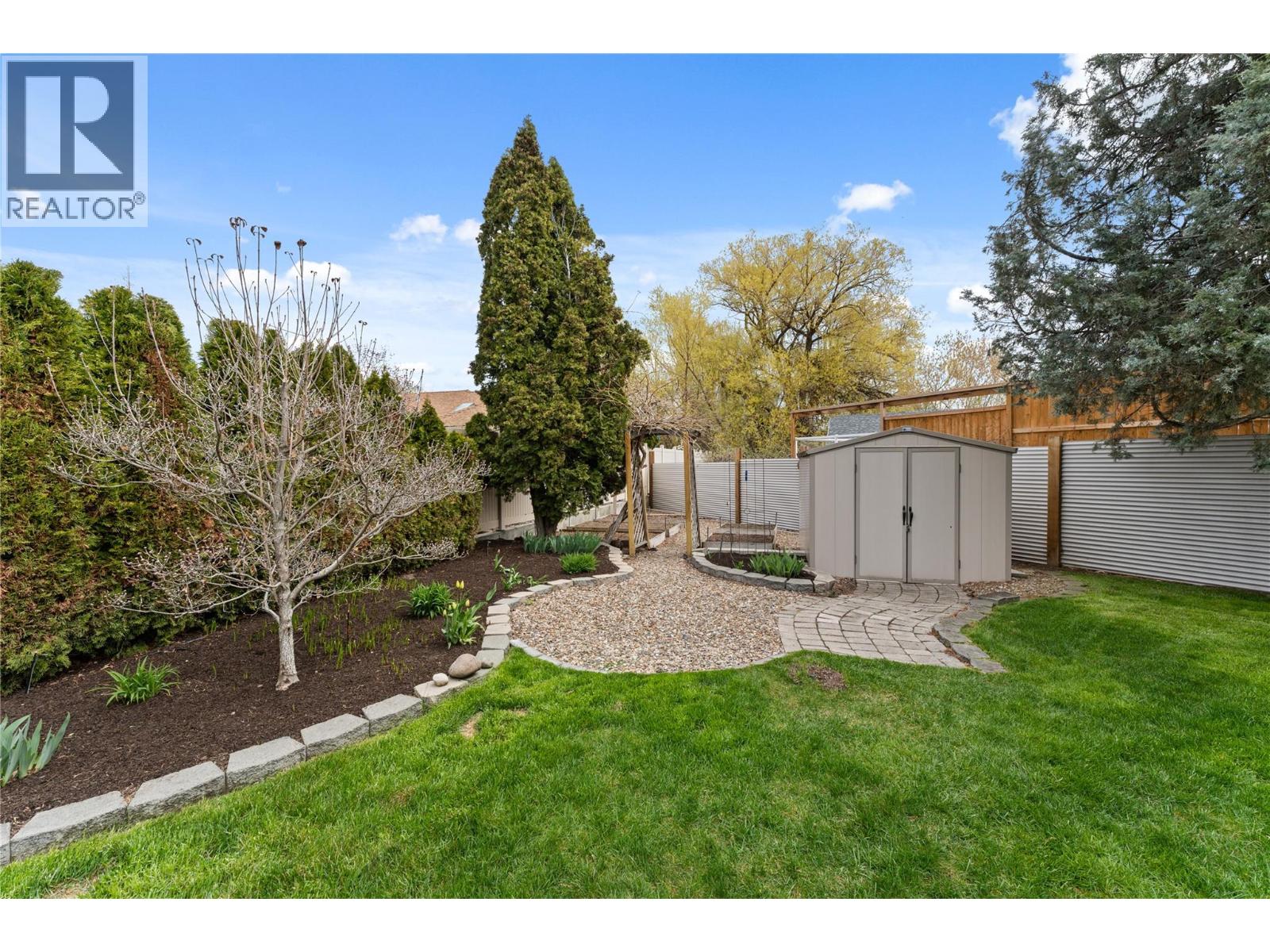 614 Armour Crescent, Kelowna, British Columbia  V1W 1A5 - Photo 51 - 10383426