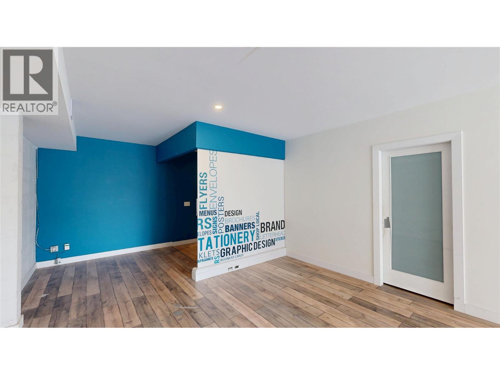 555 Lawrence Avenue, Kelowna, British Columbia  V1Y 6L8 - Photo 8 - 10383769