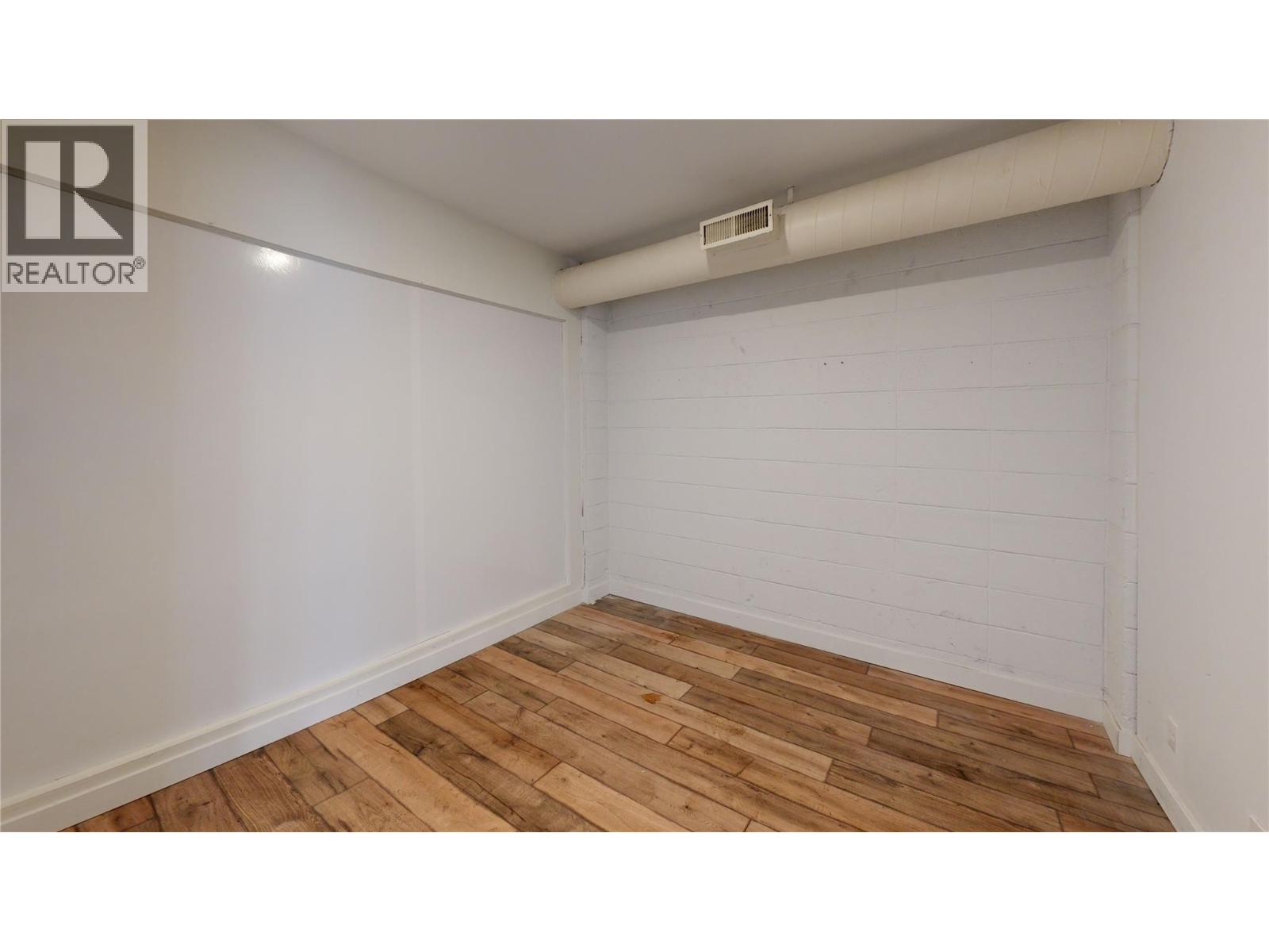 555 Lawrence Avenue, Kelowna, British Columbia  V1Y 6L8 - Photo 9 - 10383769