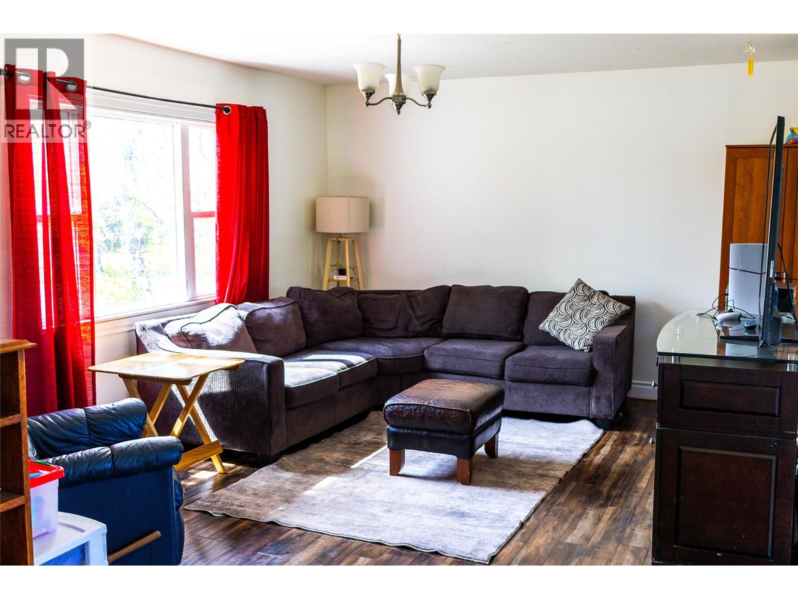 1924 90 Avenue, Dawson Creek, British Columbia  V1G 1A6 - Photo 2 - 10384362