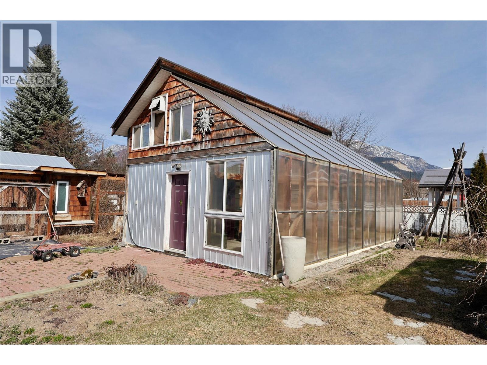 605 8th Street, Golden, British Columbia  V0A 1H0 - Photo 27 - 10384158