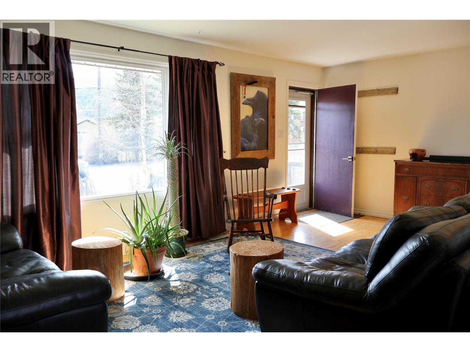 605 8th Street, Golden, British Columbia  V0A 1H0 - Photo 6 - 10384158