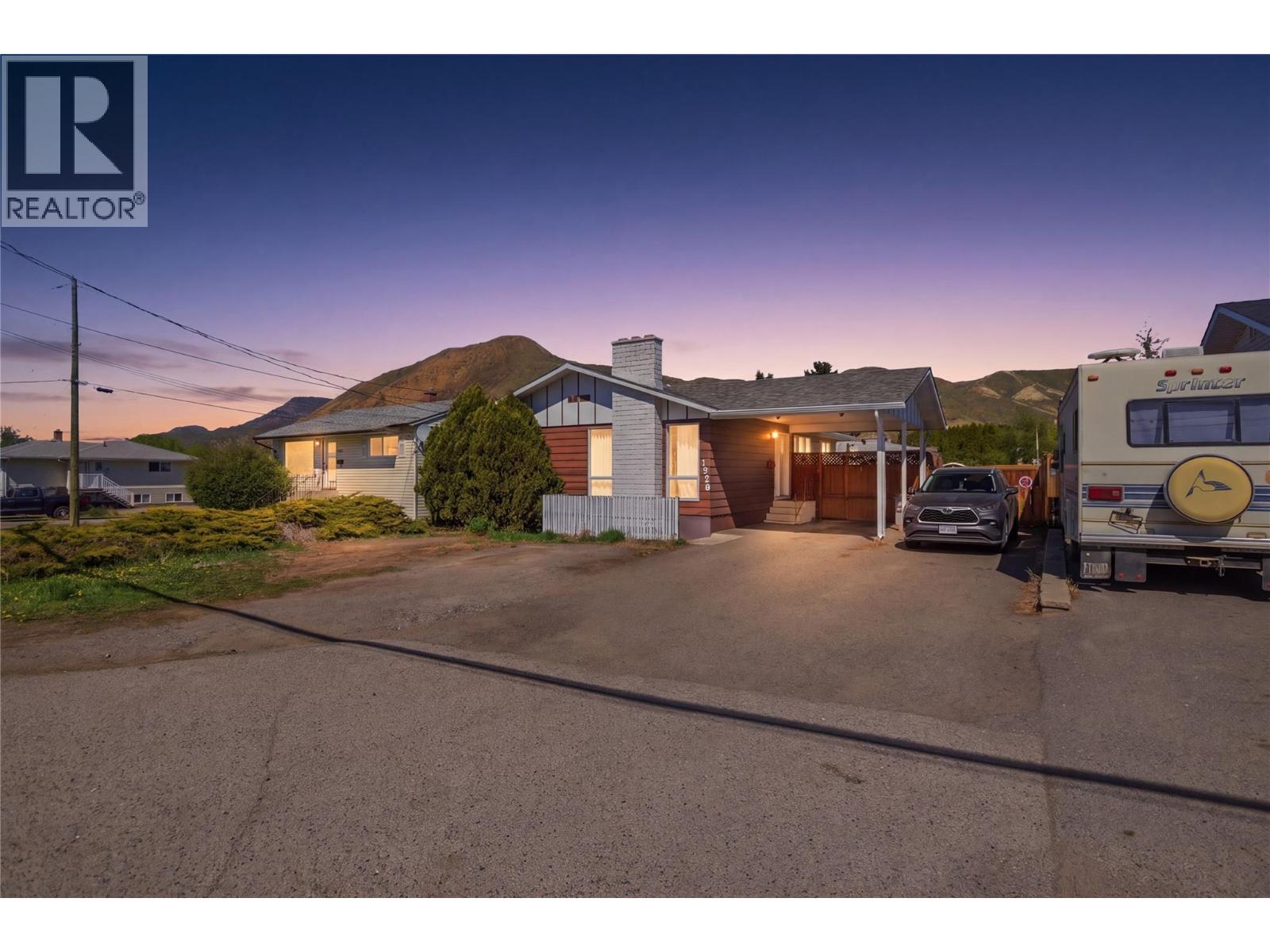 1938 Parkcrest Avenue, Kamloops, British Columbia  V2B 4X3 - Photo 1 - 10384187