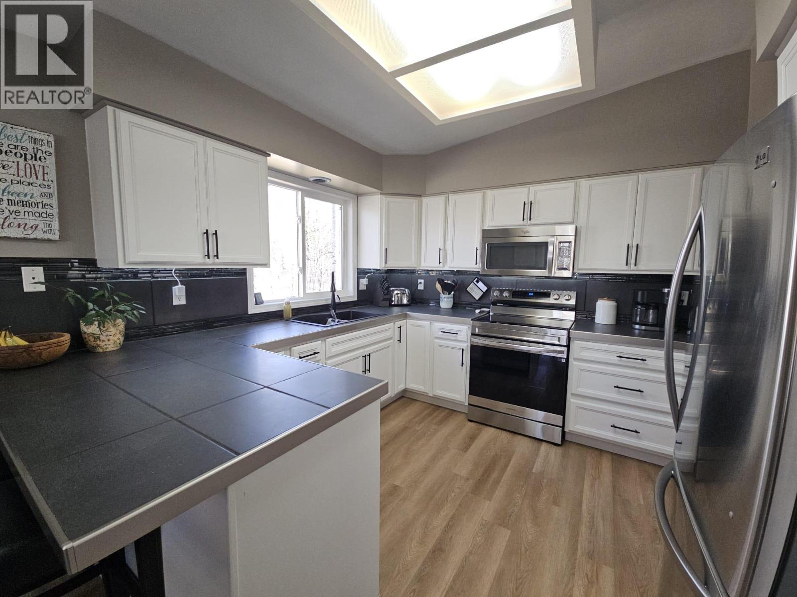 5684 Wabi Estates, Chetwynd, British Columbia  V0C 1J0 - Photo 22 - 10384140